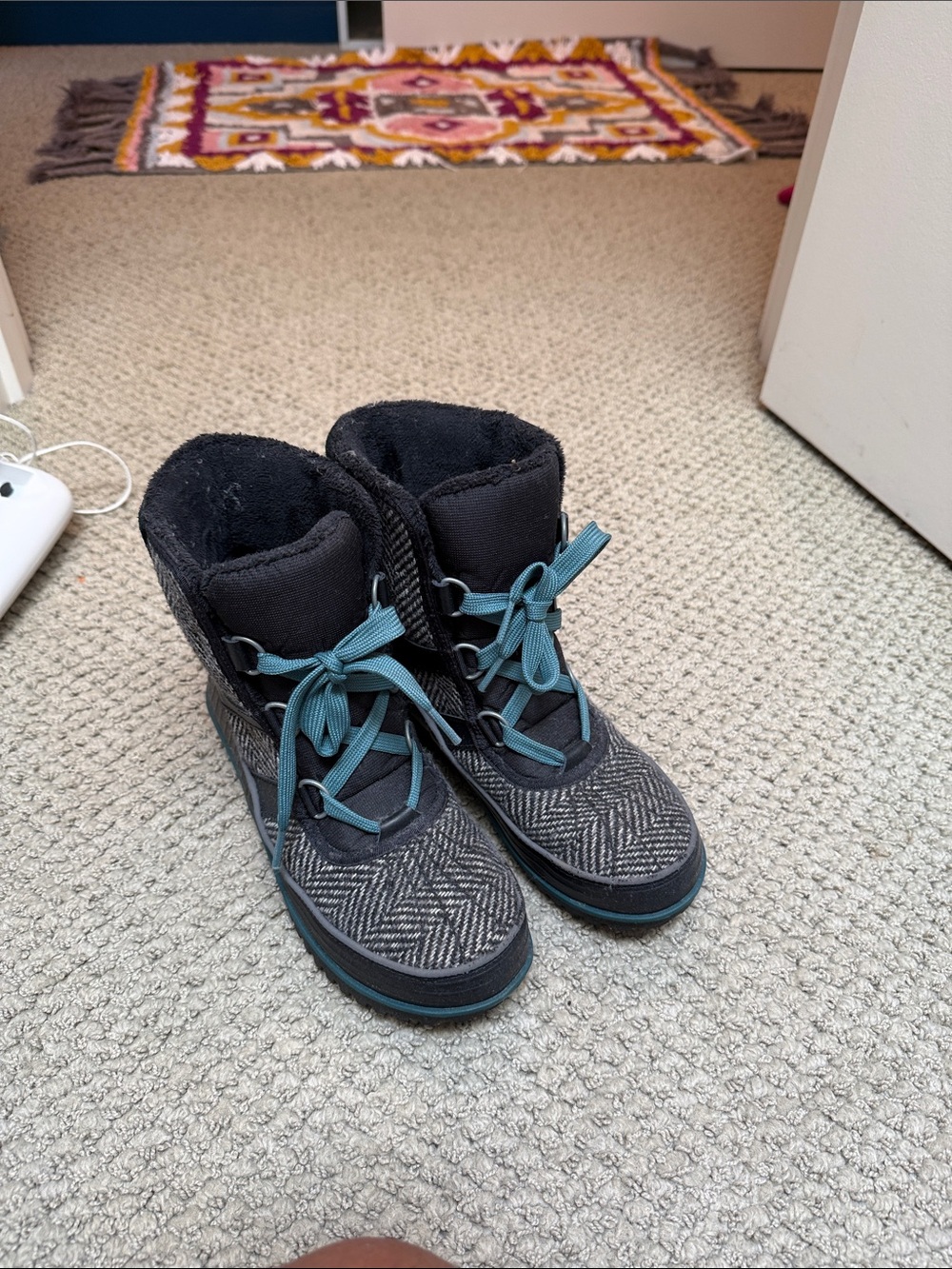 Sorel Women’s Herringbone Winter Boots in Black and Teal